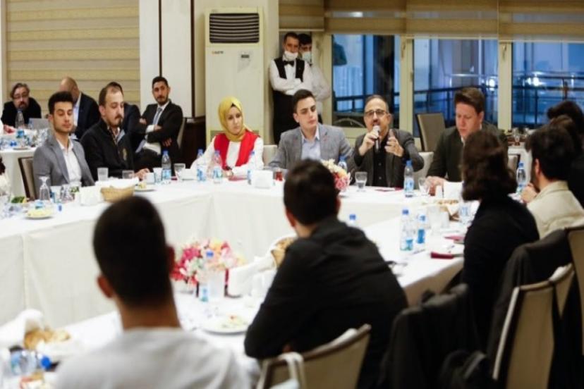 AK Parti İzmir İl Başkanı Kerem Ali Sürekli; 'Gençlerimizin ufku takdire şayan!'