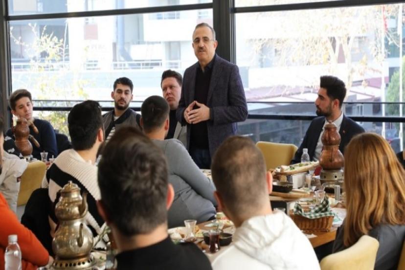 AK Parti İzmir İl Başkanı Kerem Ali Sürekli; 'Mührümüzü gençlerle vuracağız!'