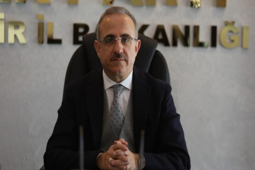 AK Parti İzmir İl Başkanı Kerem Ali Sürekli; 'Savaşırken meclis kuran başka bir millet yok!'