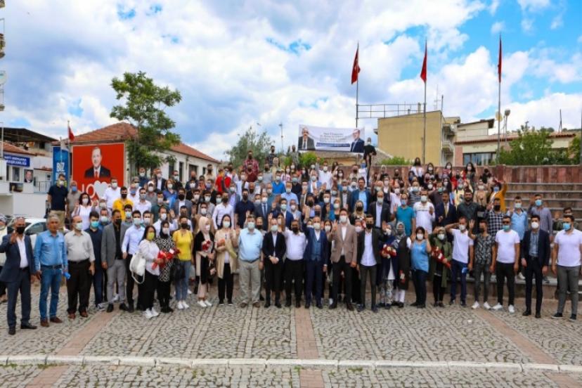 AK Parti İzmir İl Başkanı Kerem Ali Sürekli; Söz verir, tutarız, Başlar, Bitiririz