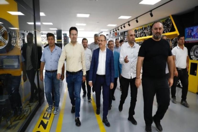 AK Parti İzmir İl Başkanı Kerem Ali Sürekli; 'Tepkiler, İzmir’i yönetenleredir!'