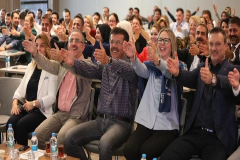 AK Parti İzmir kampı sona erdi: Başkan Sürekli, “Güçlenerek yola devam…”