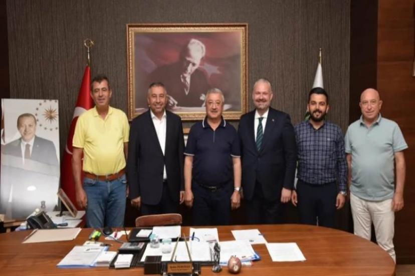 AK Parti İzmir Milletvekili Necip Nasır: 'İhmal edilmiş Menemen’i düzlüğe çıkardık”