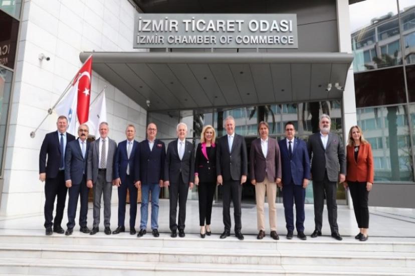 AK Partili Bursalı, 'İzmir'in sorunlarını biliyoruz ve birlikte çözeceğiz'