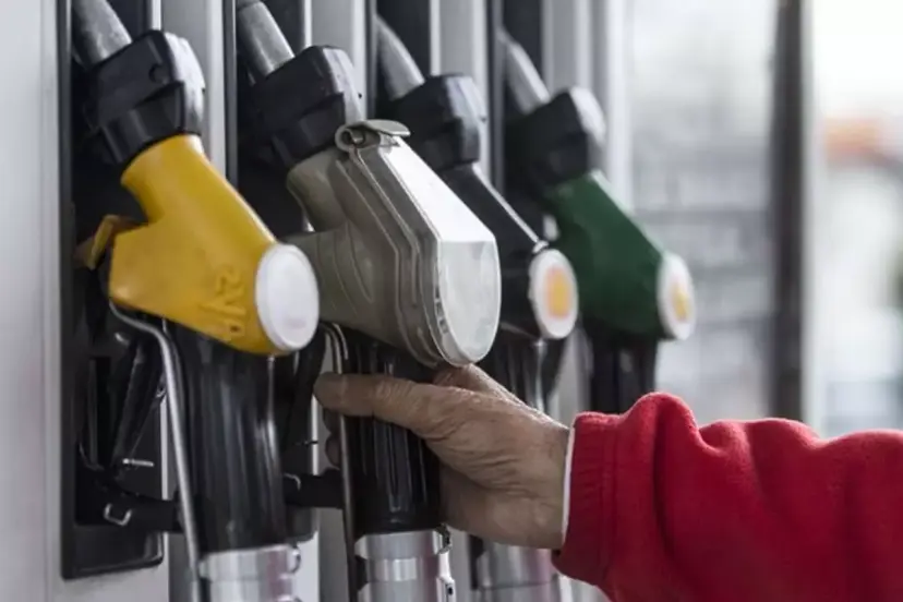 Akaryakıta bir indirim geldi, yenisi için tarih verildi