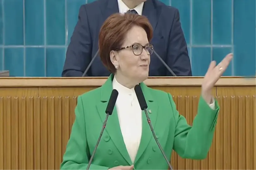 Akşener, parti grubunda atılan slogana hazırlıksız yakalandı: Ay korkuttun beni be