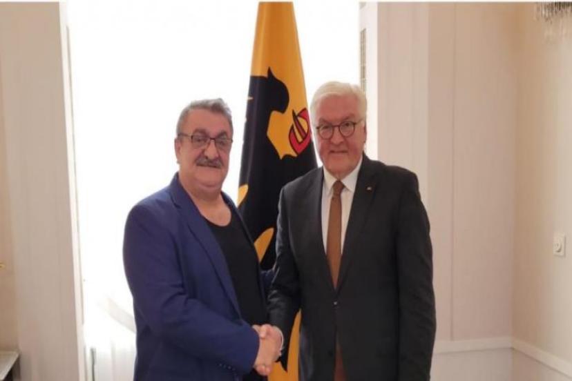 Almanya Cumhurbaşkanı Steinmeier, 30 yıl önce evleri kundaklanan Arslan ailesi ile buluştu