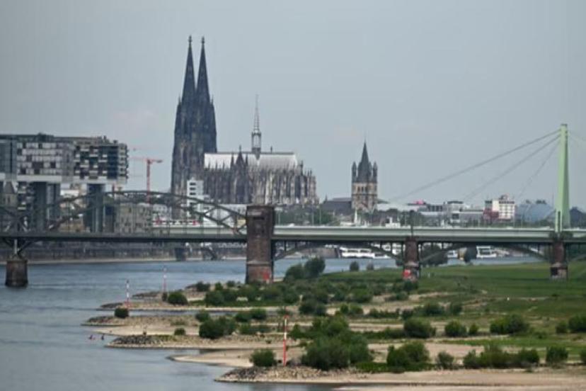 Almanya'da benzeri görülmemiş tahliye! Şehrin ortasında 2 ton bomba bulundu
