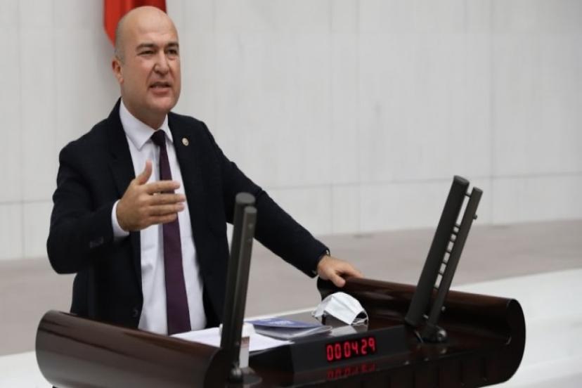 Asbestli olduğu iddia edilen uçak gemisi İzmir’e geliyor! CHP’li Bakan’dan 4 Bakanlığa sorular