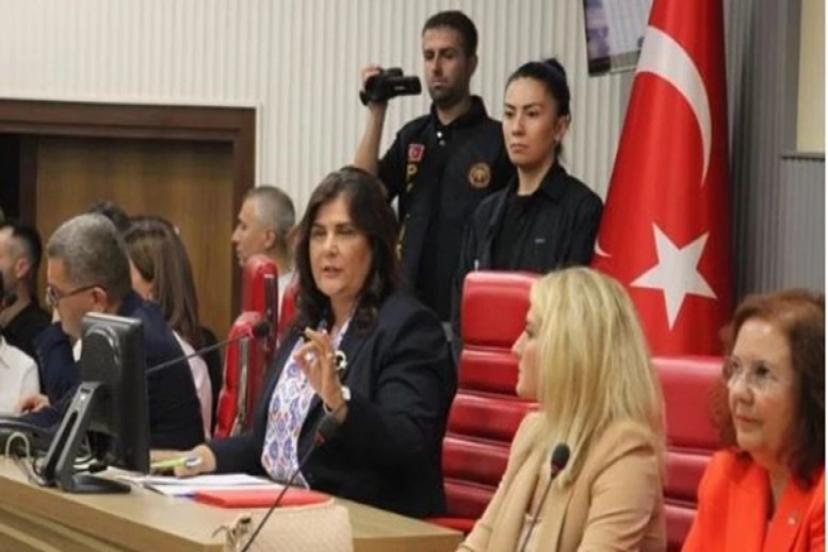 Aydın'da gergin Meclis! Polis eşliğinde Meclis toplantısı ertelendi