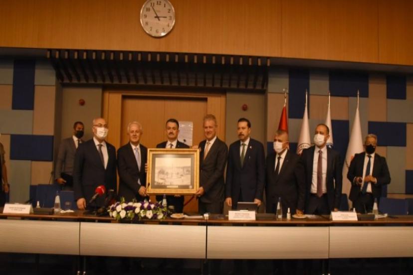 Bakan Pakdemirli: 'İzmir Çalışan Ve Üreten Bir Kent'