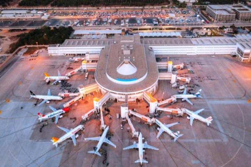 Bakan Uraloğlu Açıkladı: Antalya Havalimanı Rekorlara Doymuyor