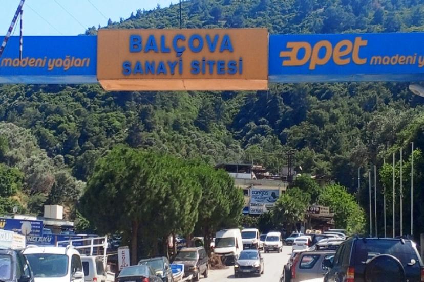 Balçova Sanayi Sitesi’nde Utandıran Görüntüler! Bölge Adeta Kaderine Terk Edildi