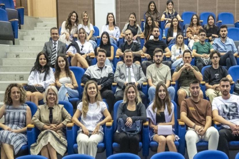 Başkan Batur, Geleceğin  Mimarlarıyla Buluştu