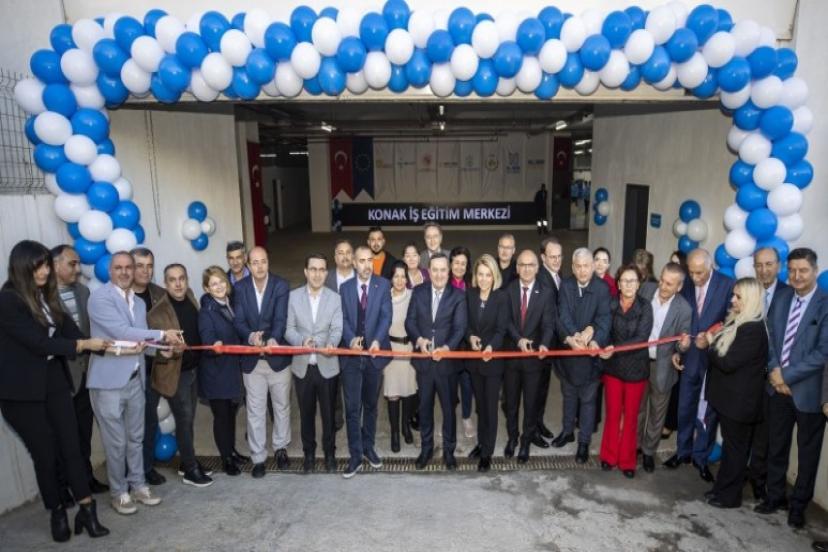 Başkan Batur: Gençlerin istihdamına yönelik projelere her zaman hazırız