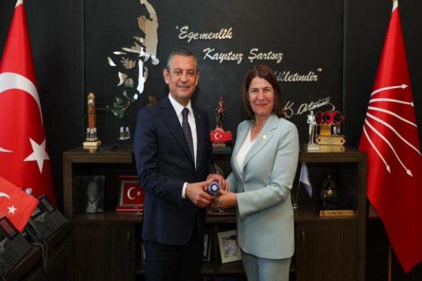 Başkan Fıçı CHP Genel Başkanı Özgür Özel'i makamında ziyaret etti