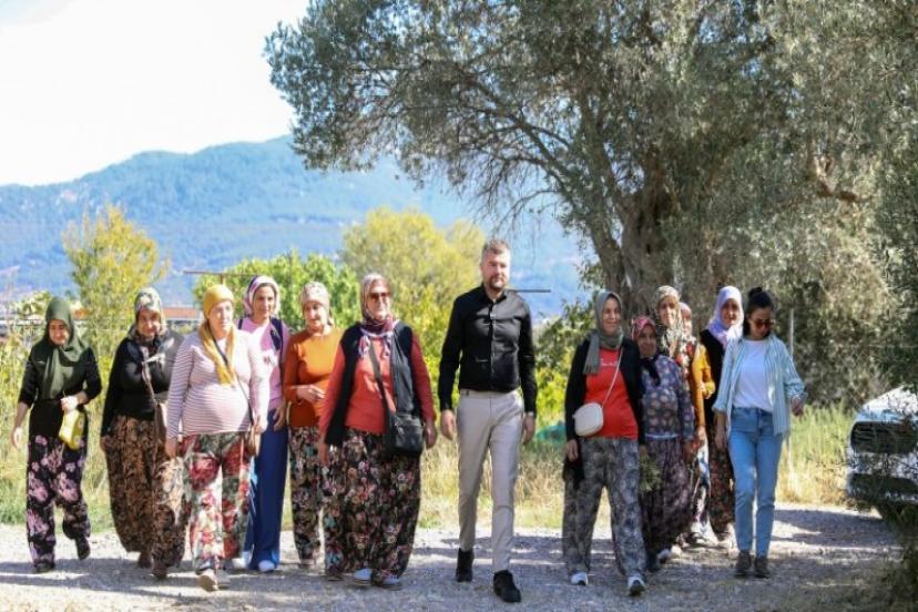 Başkan Görkem Duman; Dünya Kadın Çiftçiler Günü’nünde Kadın Çiftçilerle Buluştu