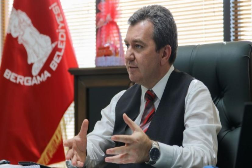 Başkan Hakan Koştu: 'Bu zihniyet Bergama’yı geriye götürür'