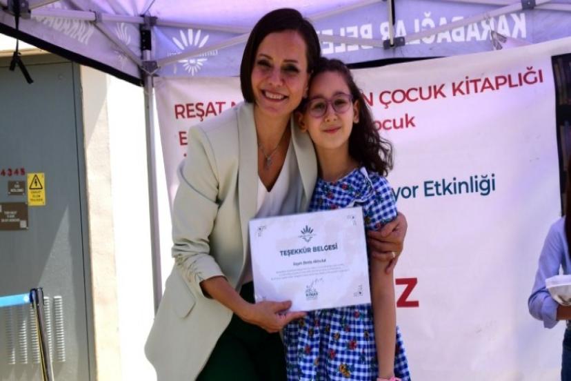 Başkan Kınay çocuklardan söz aldı: Okumaktan ve yazmaktan vazgeçmeyin