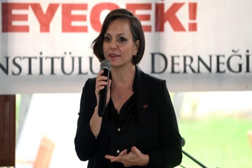 Başkan Kınay: Dik duran öğretmenlerimizin yetiştireceği dik duran nesillere ihtiyacımız var