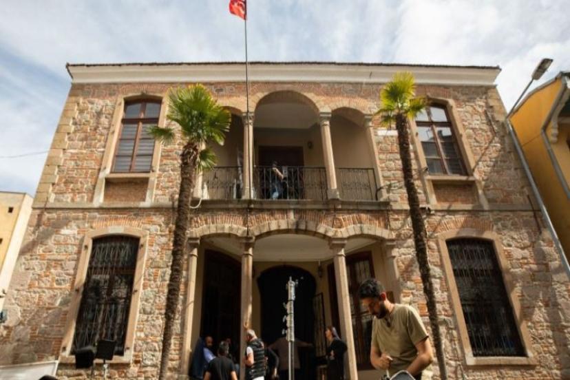 Başkan Koştu, belediyenin kapılarını sanata açtı