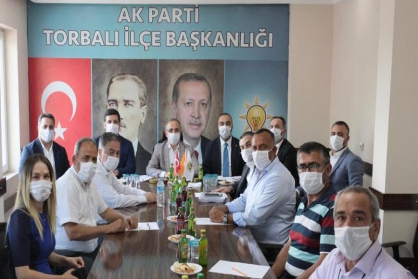 Başkan Sürekli’den Efes Kanal Yolu Müjdesi CHP’ye Gönderme: Görünen Köy Kılavuz İstemez