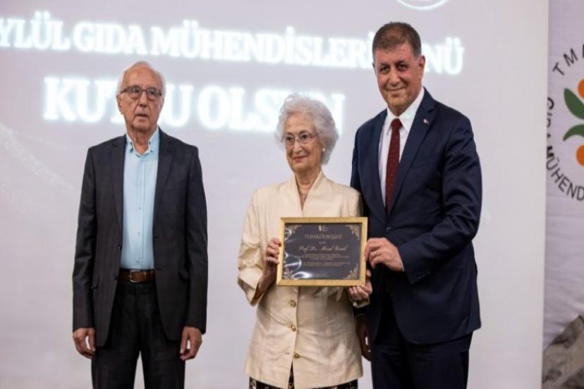 Başkan Tugay: 'Gıda krizine doğru gidiyoruz'