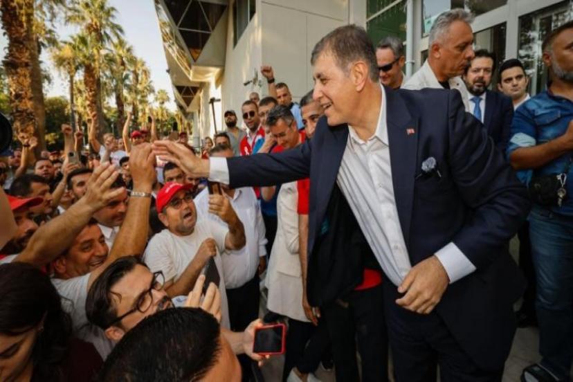 Başkan Tugay müjdeyi verdi: Tüm işçiler geri alınacak 