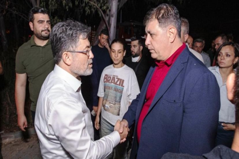 Başkan Tugay, Selçuk'ta yangın bölgesinde incelemelerde bulundu