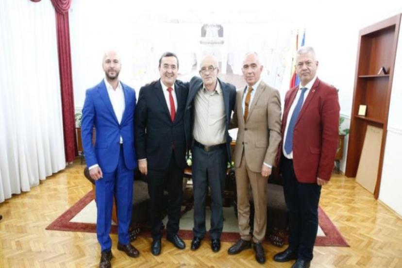 Batur: Bizler soydaş, bizler kardeş, bizler çok iyi dostlarız