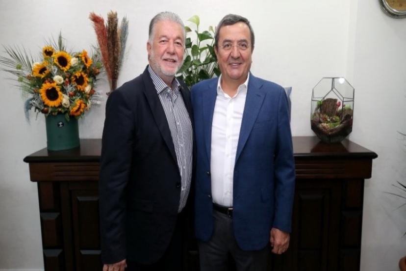 Batur: Her zaman olduğu gibi esnafımızın yanındayız  Batur’dan Yalçın Ata’ya hayırlı olsun ziyareti