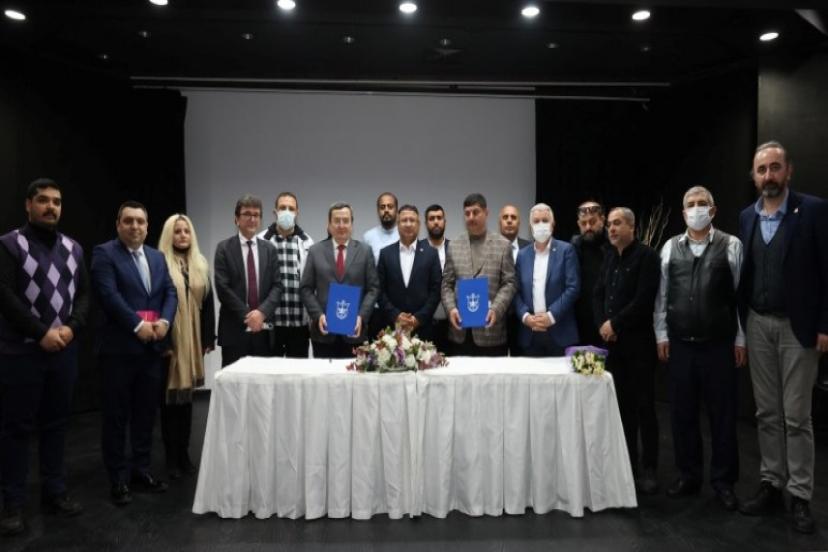 Batur: Sizler için her şeyi yapmaya hazır bir belediye başkanınız var