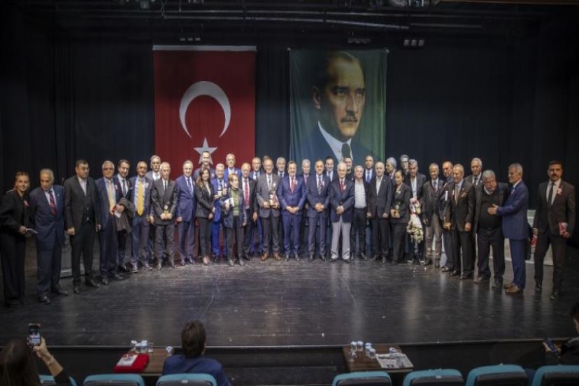 Batur: Spor kardeşlik ve barıştır