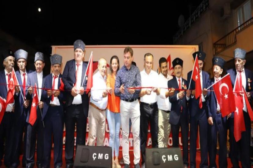 Bayındır'da 15 Temmuz Demokrasi Meydanı Açıldı