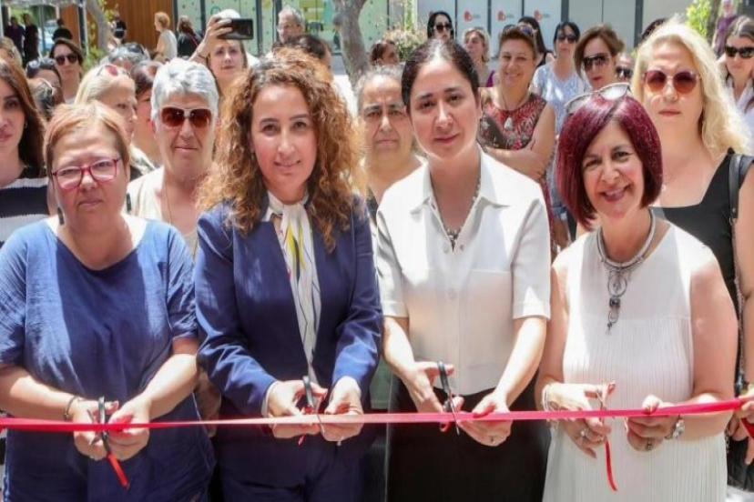 Bayraklı da muhteşem resim sergisi sanat severleri büyüledi