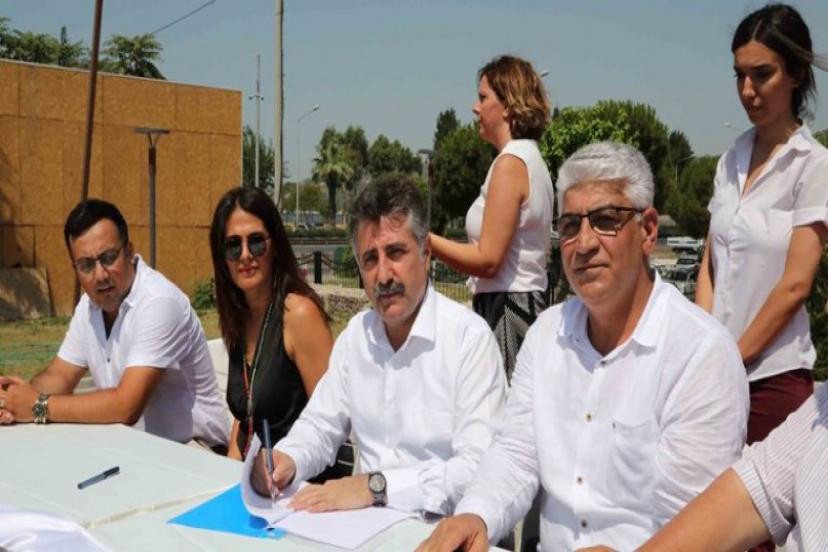 Bayraklı’da Toplu Sözleşme Sevinci