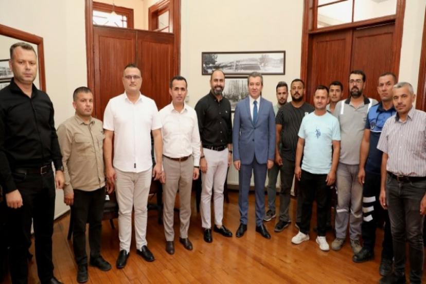 Bergama Belediyesi Çalışanlarına Çifte Müjde