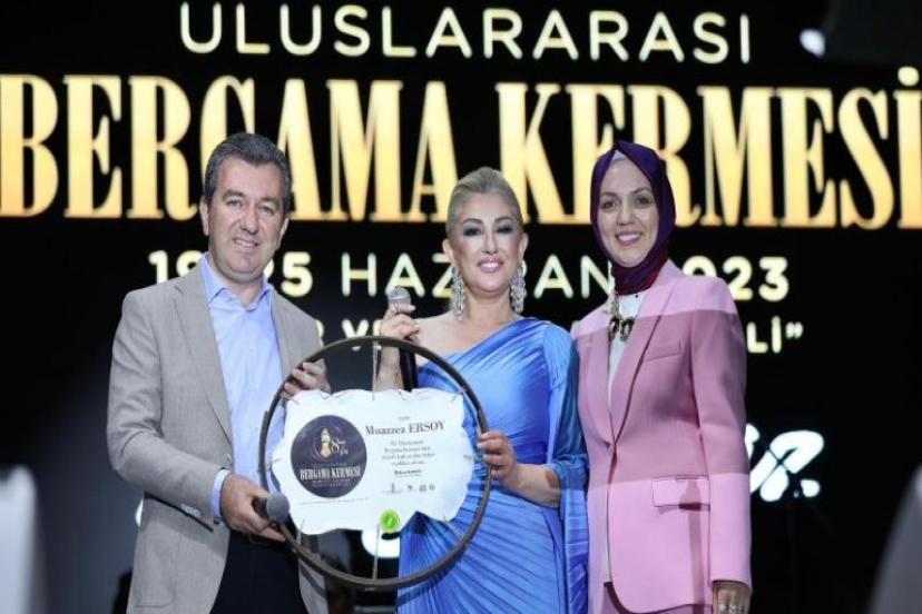 Bergama'da 18 Tarihi kermese 18 Bin Kişiyle Görkemli Final !