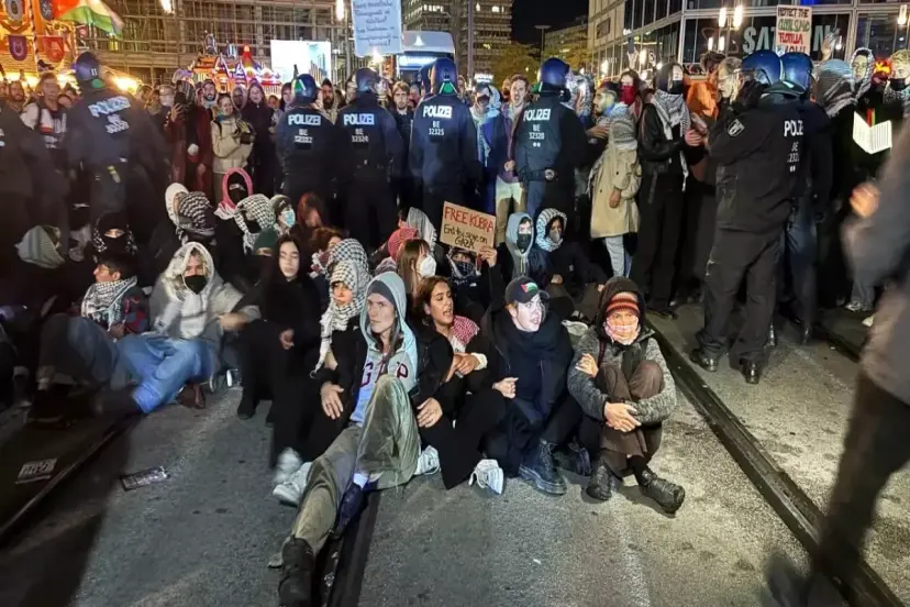 Berlin'de İsrail'in Küresel Sumud Filosuna Saldırısı Protesto Edildi