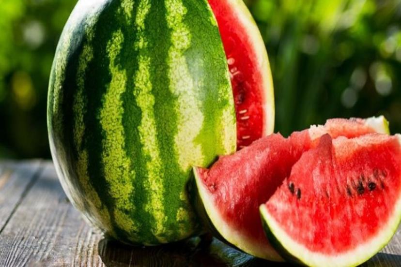 Bir karpuz 150 TL, tezgahta yerini aldı