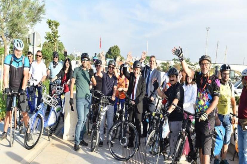 Bisikletli ulaşımda İzmir örnek olacak