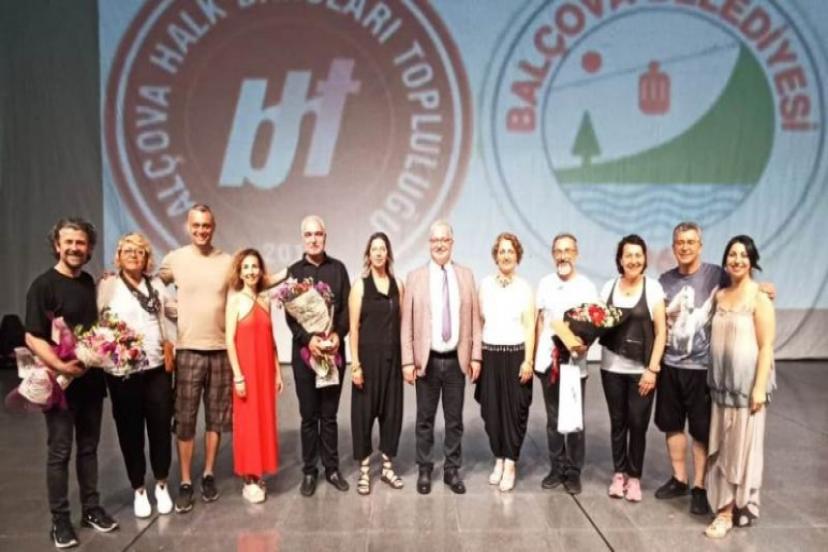 Biz Büyük Bir Aileyiz