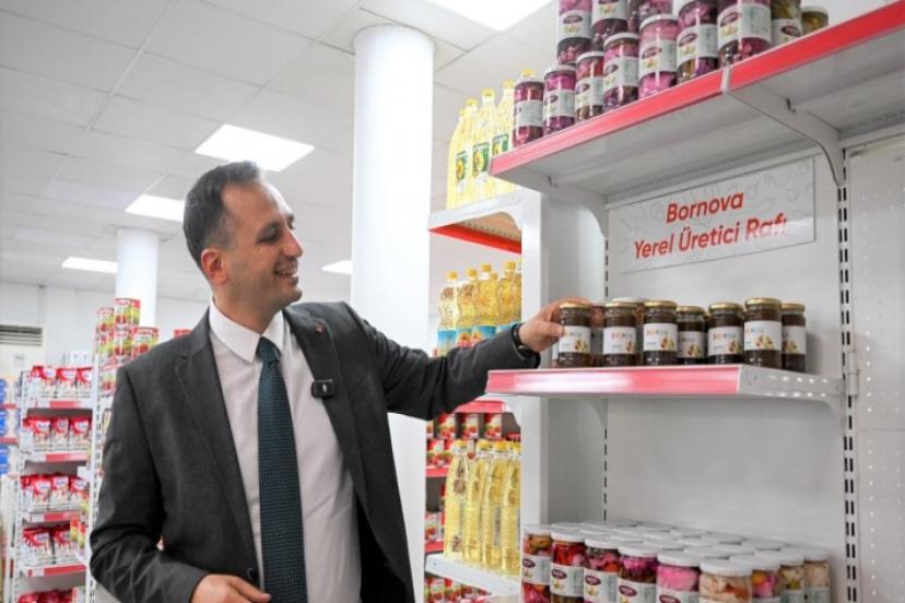 Bornova’da bal gibi proje: Başkan Eşki’den bal hasadı