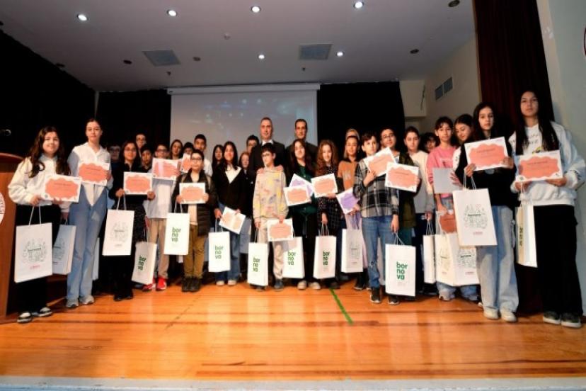 Bornova’da genç kaşifler sertifikalarını aldı