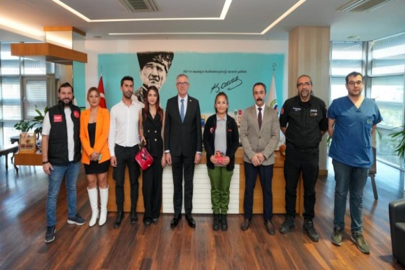 Bu imza can dostlarımız için