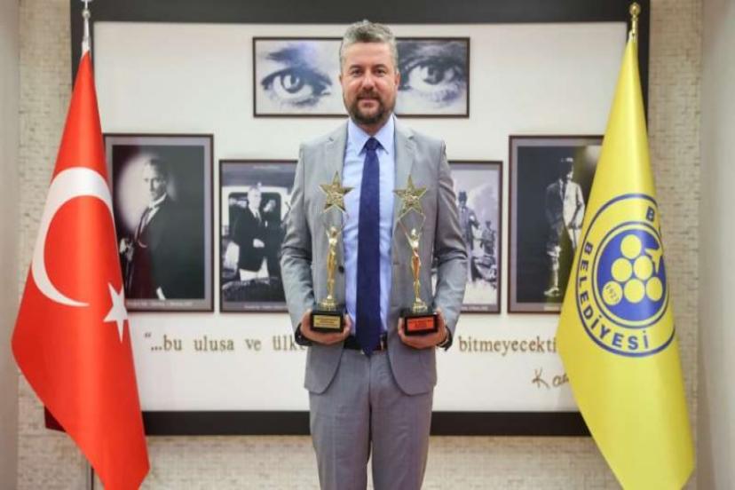 Buca Belediye Başkanı Görkem Duman’a iki ödül birden
