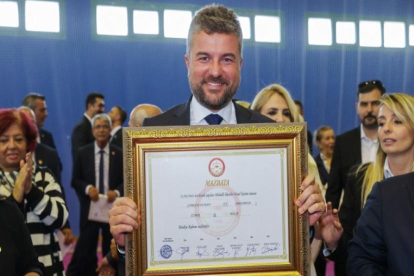 Buca’da coşkulu mazbata töreni