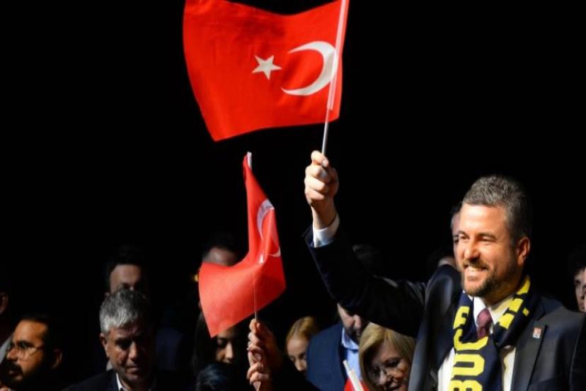 Buca'da miting gibi çifte açılış