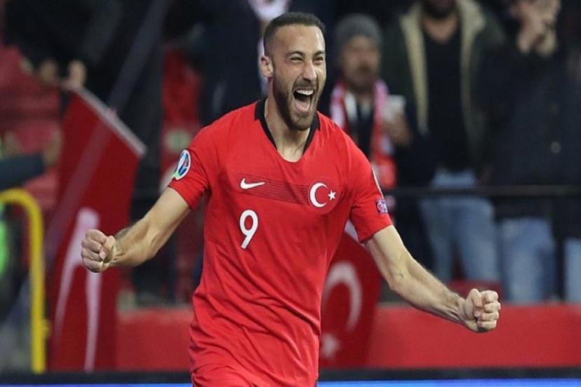 Cenk Tosun efsaneleri yakalayacak