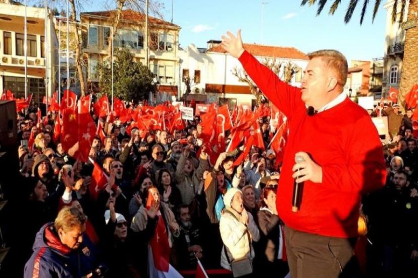 Çeşme'de dengeler değişebilir: Başkan Oran bağımsız aday oluyor!